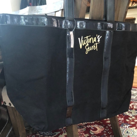 Victoria's Secret Handbags - Victoria’s Secret NWT large blk sequined trim tote